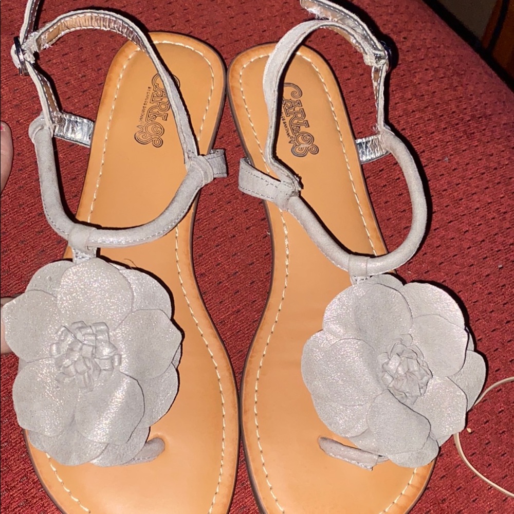 Carlos Santana Women's Sandals with Gray Floral Accent Sz7 - Picture 1 of 2